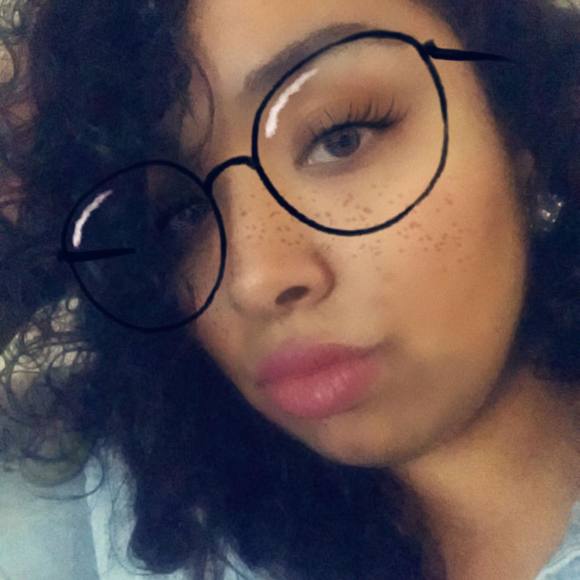 Meet your Posher, Lalitta - Picture 1 of 1